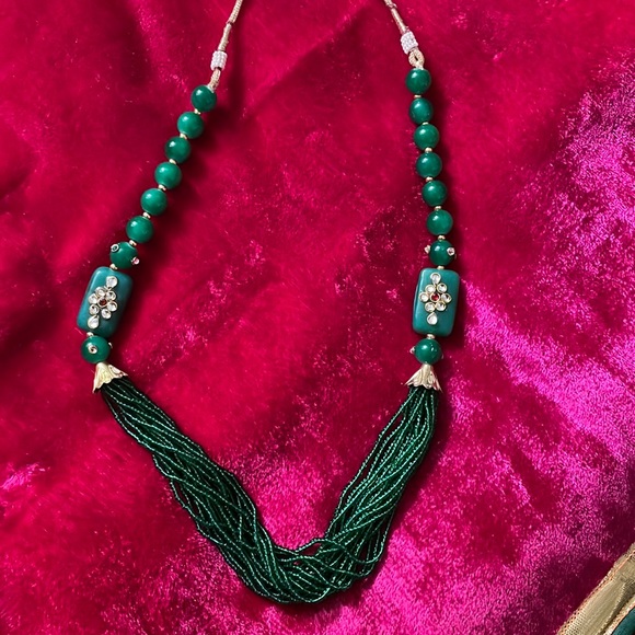 Indian Necklace - Picture 1 of 3